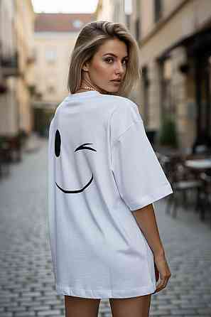 Футболка оверсайз біла жіноча з принтом смайл Харків