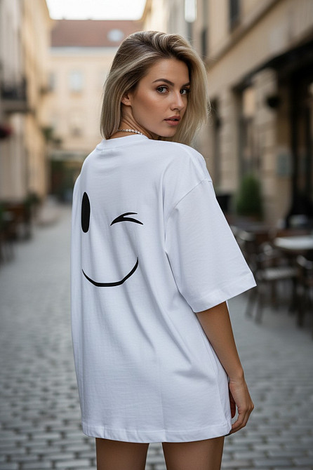 Футболка оверсайз біла жіноча з принтом смайл Харків - фото 2