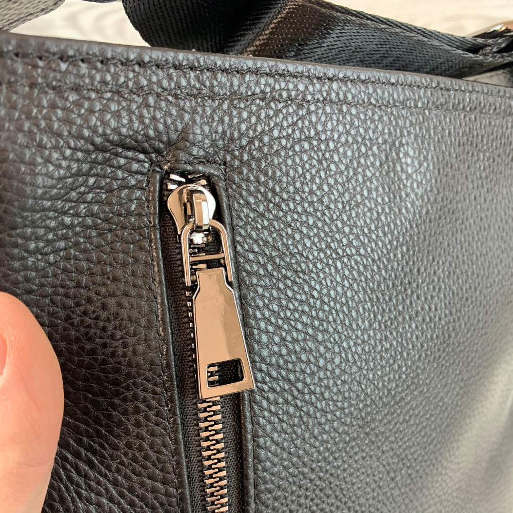 Барсетка чоловіча шкіряна через плече містка каркасна на кожен день, чорнаMasterSem Київ - фото 5