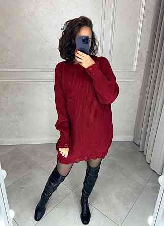 Женское уютное теплое платье свободного силуэта с рваным эффектом машинная вязка Бордо Одесса