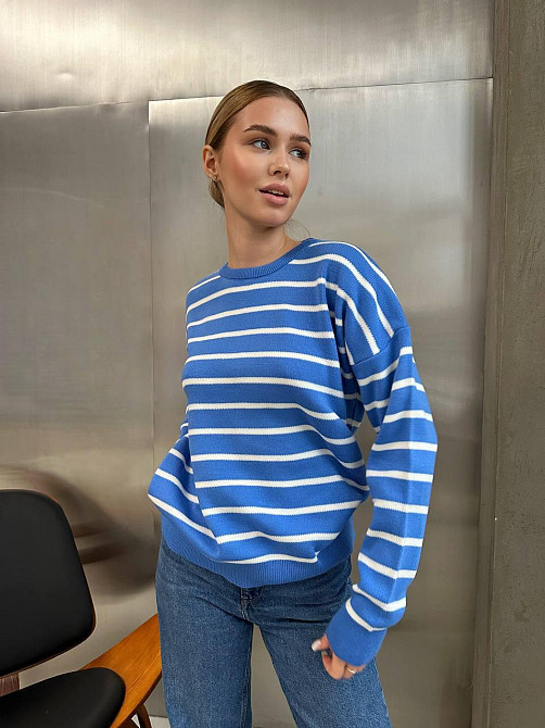 Жіночий базовий смугастий светр оверсайз шерсть 70% акрил 30% Синій Одеса - фото 8