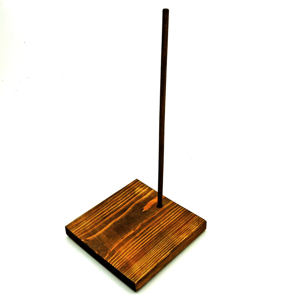 Подставка для кукол 