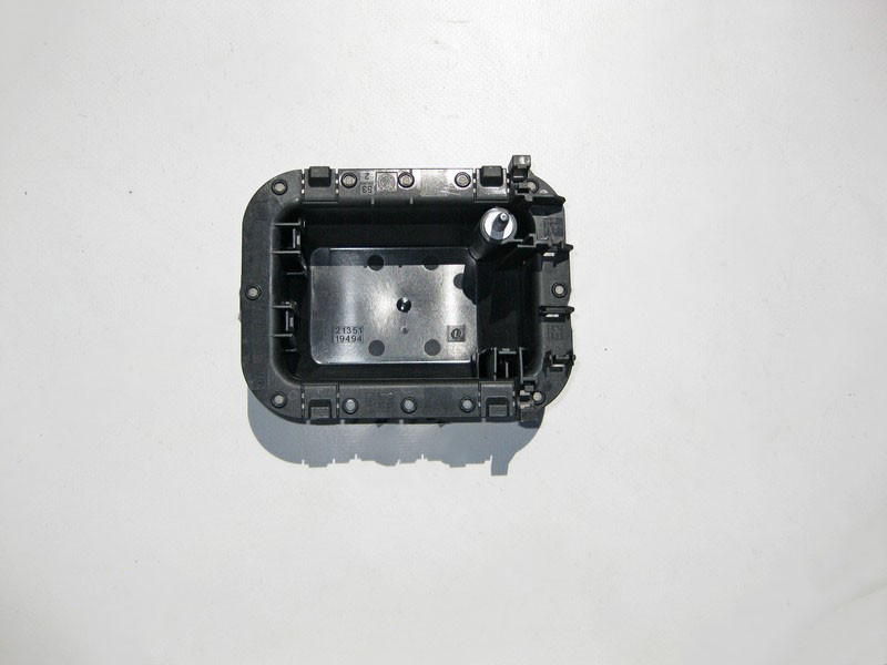 Mercedes-Benz  A2135400314 Кронштейн блоку запобіжників на правій стійці 'A' C-Class W205 E-Class W213 C238 S-Class W222 C217 Одеса - фото 1