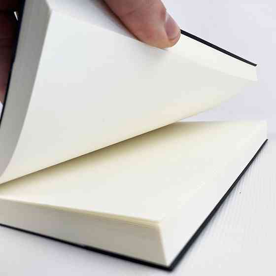 Скетчбук для малювання і скетчинга в щільному палітурці формат А5 120 аркушів 100 гр/м2 Кам'янець-Подільський