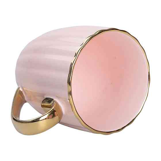 Розовая фарфоровая чашка с золотым ободком и ручкой Киев