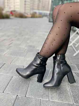 Nivelle Черевики жіночі NIVELLE чорні натуральна шкіра каблук 8 см 38р. (3617) Коломия