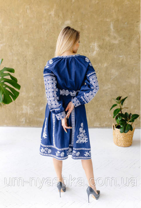 Вишитий костюм жіночий на льоні Неповторний р. S Кривий Ріг - фото 2