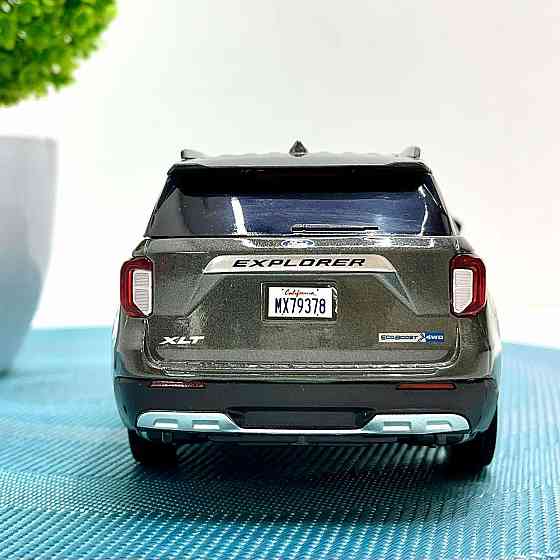 Машина Автосвіт Ford Explorer XLT інерційна металева відчиняються двері 21 см Сіра (AP-1922) Чернігів