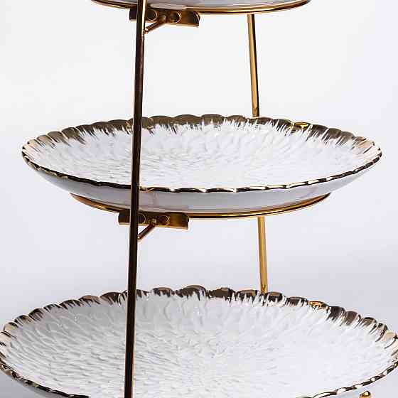 Фруктовниця на 3 яруси фуршетна стійка для закусок 29×25×20 (см) цукерка Білий із золотом YZH-009 Київ