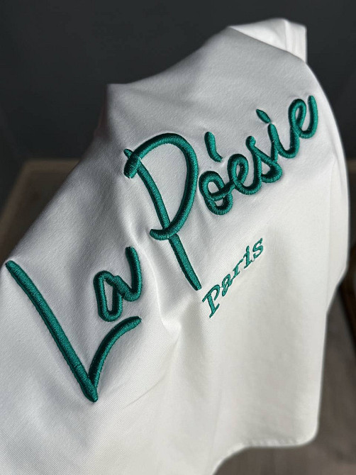 Футболка жіноча A-N 30103 базова з вишивкою La Poésie Paris однотонна, білий, one size Київ - фото 2