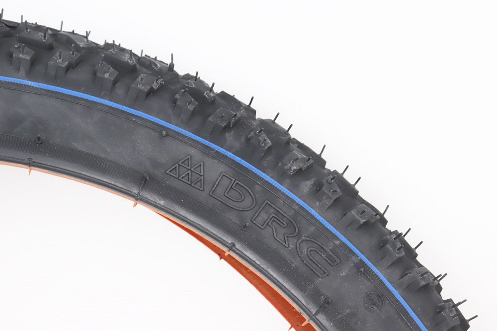 Шина 20"х1,75 (47-406) шипована D517 Киев - изображение 3