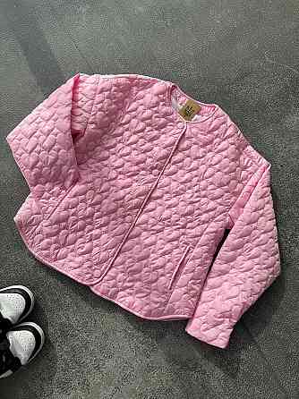 Женская повседневная куртка с сердечками на кнопках плащевка Лаке на силиконе Барби Одесса