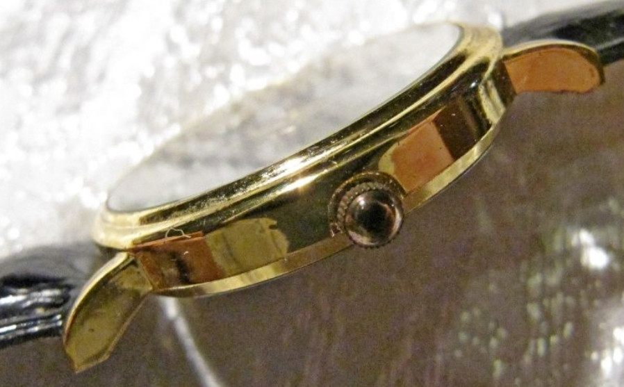 Часы кварцевые 