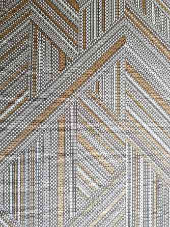 Ообои вінілові на флізелін Decoprint Moments MO22841 геометрія смуги точки фігури сірі білі золоті Київ