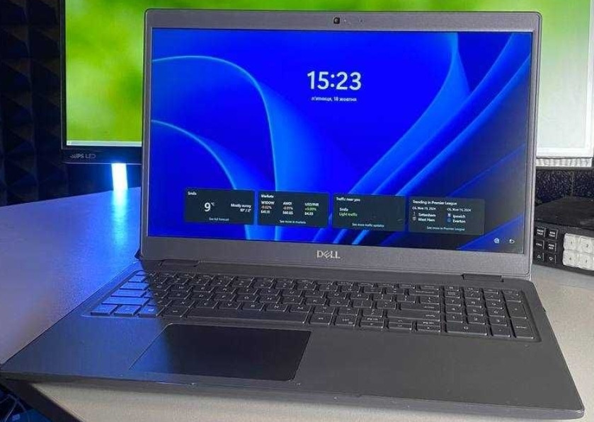 Ноутбук DELL 15