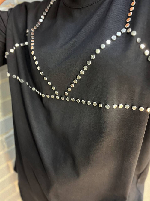 Футболка жіноча Yi Fang 320 оверсайз подовжена заклепки бра one size, чорний, one size Київ - фото 6