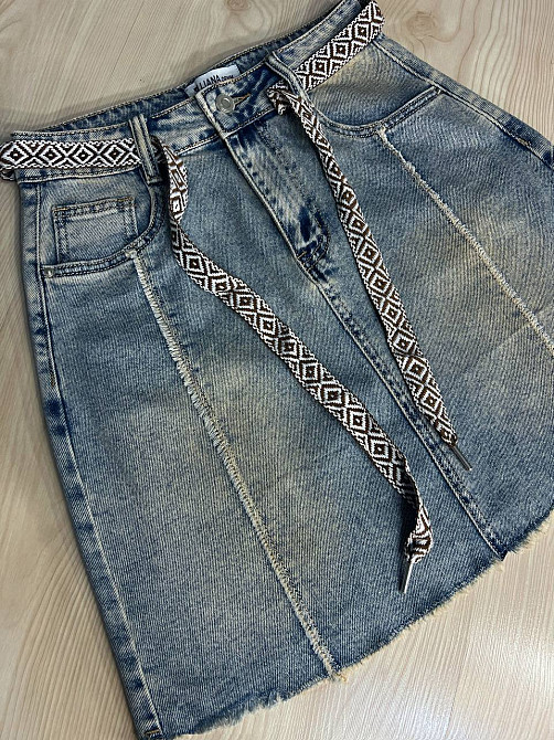 Спідниця жіноча джинсова Liana 426 середньої довжини з бахромою та етнопоясом блакитна, блакитний, 27, 27, 75 см, 103 см Київ - фото 14