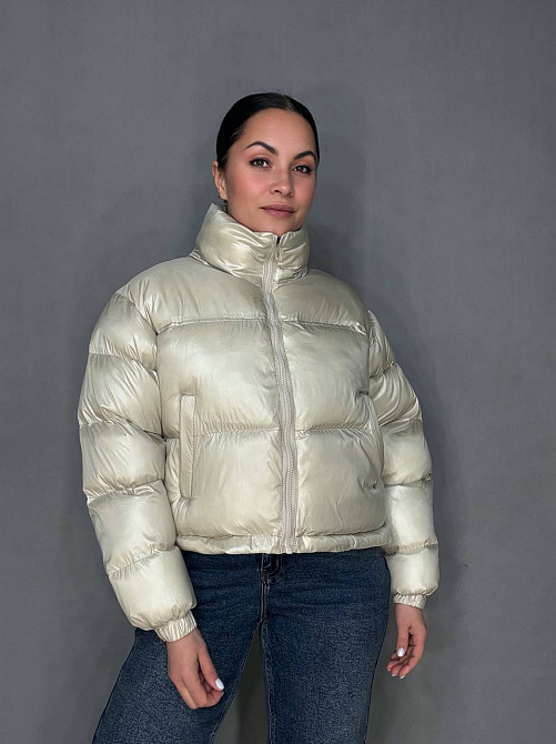 Куртка жіноча Lady Yep 10015 коротка глянцева пуффер перламутровий беж, перламутровий беж, 44 Київ - фото 9