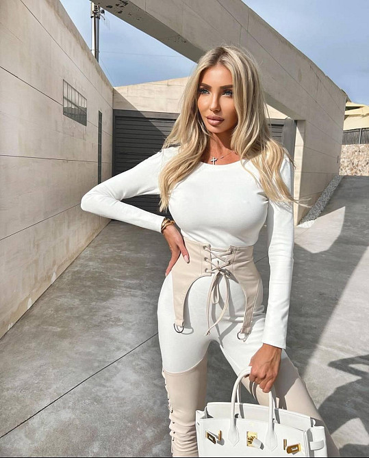 Женский моделирующий комбинезон с вставками из эко кожи и баской Одесса - изображение 1