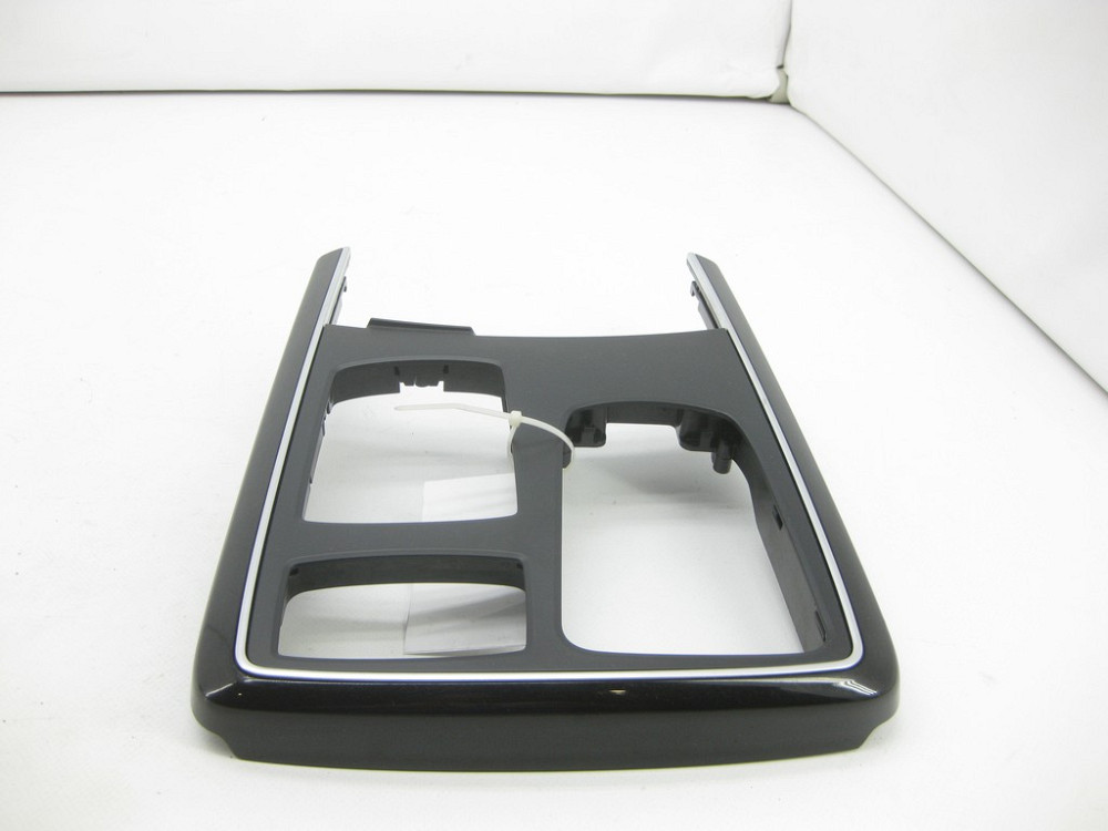 Mercedes-Benz  A1666800803 2A17 Декоративна накладка підлокітника з прорізами під кнопки та джойстик ML/GLE W166 GLE Coupe C292 GL/GLS X166 Одесса - изображение 3