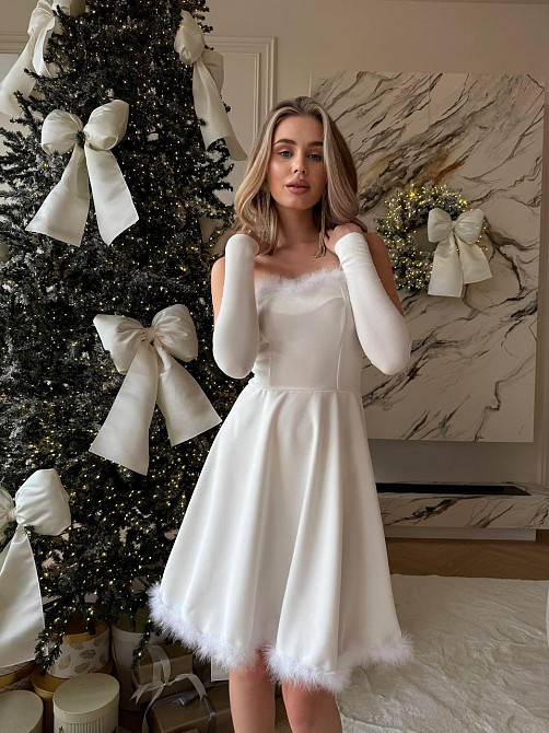 Жіноче новорічне плаття снігуроньки з відкритими плечима та рукавичками креп дайвінг + пух Білий, 42/44 Одеса - фото 3