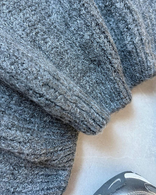 Жіночий повсякденний светр універсального крою машинне в'язання Графіт Одеса - фото 2