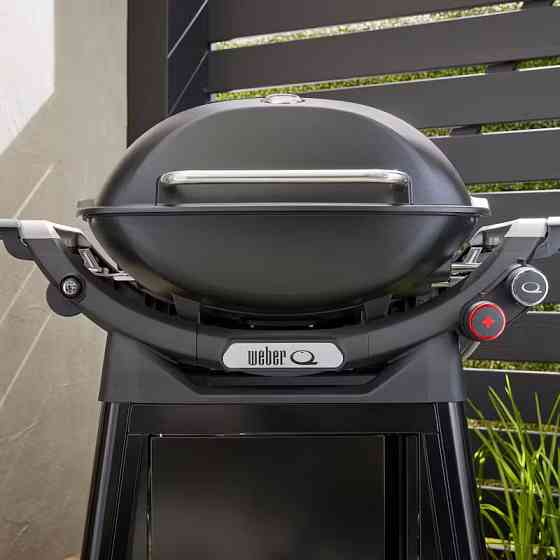 Газовый гриль Weber Q3200N Black с боковыми столиками на коляске Premium 1501126 Код: 013077 Ровно