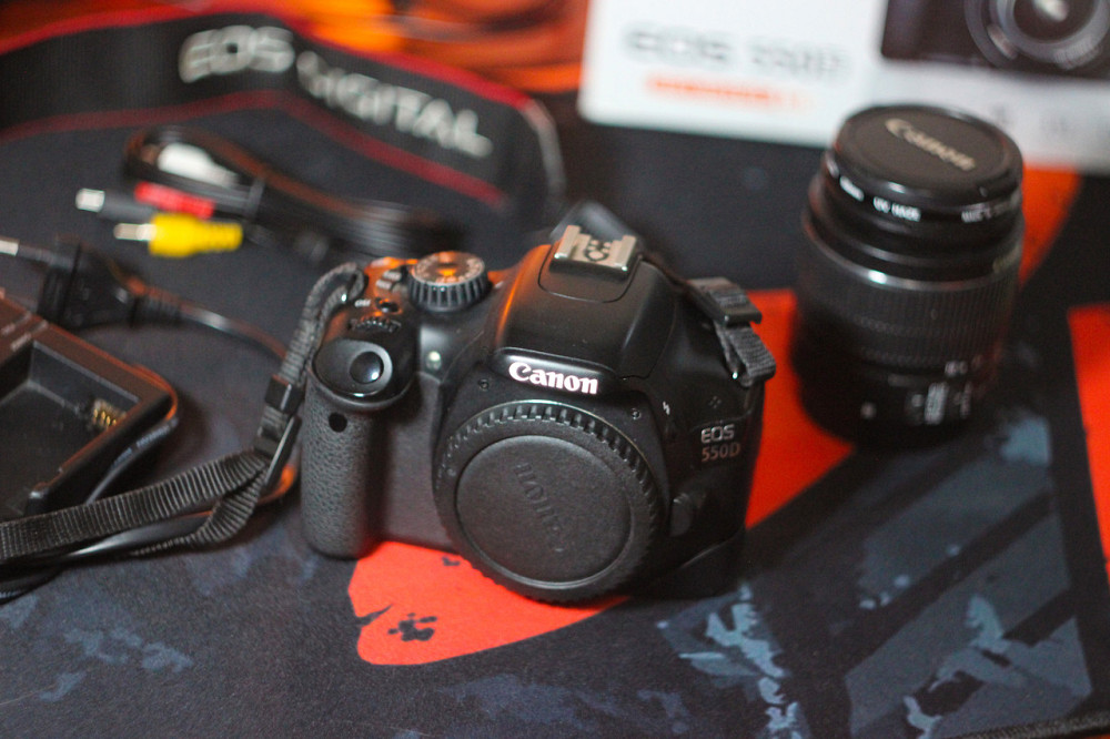 Дзеркальний фотоапарат Canon EOS 550D Дзеркалка.Комплект. Б\У Київ - фото 2