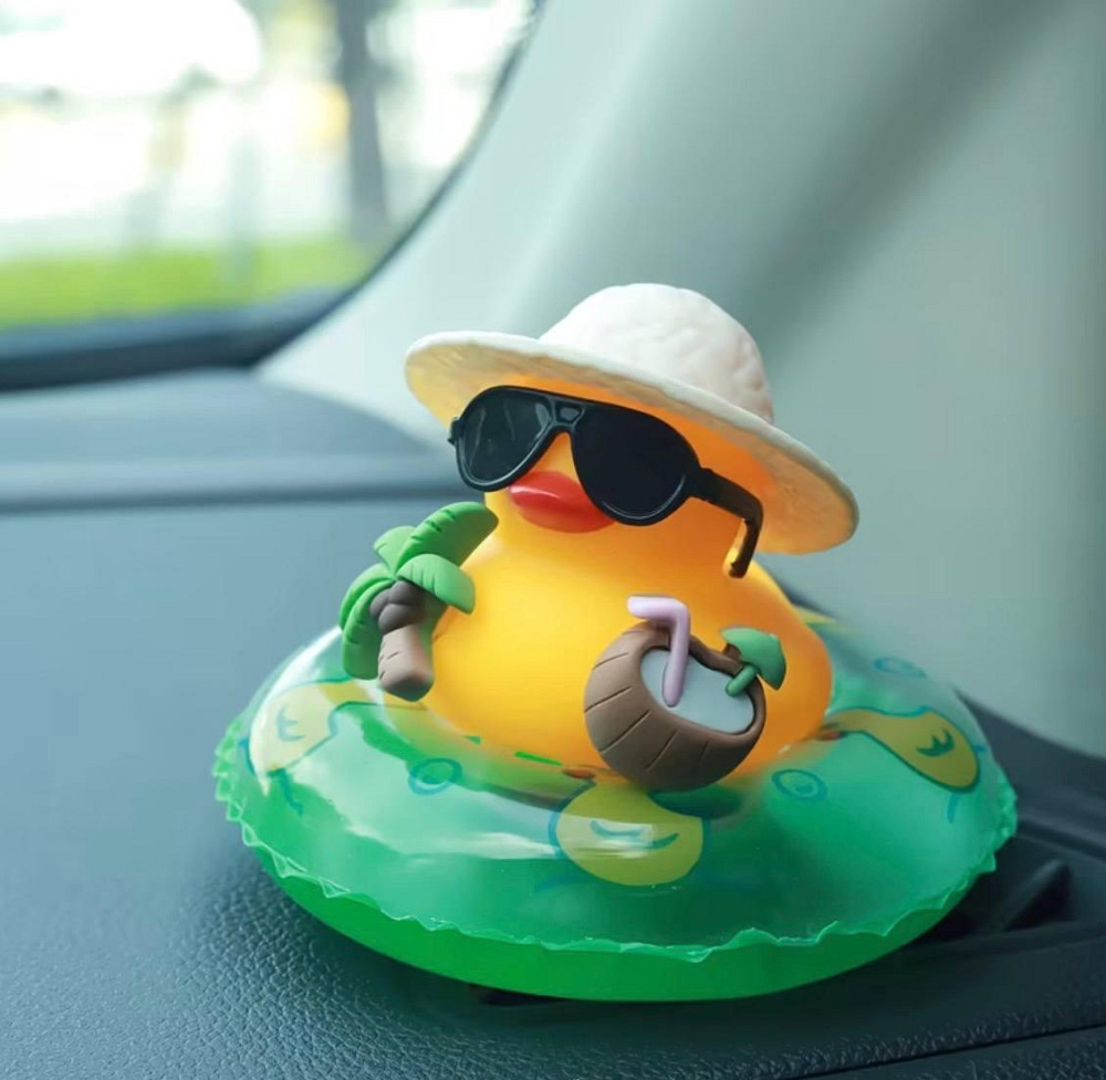 Декор для авто качка на панель, фігурка качка в окулярах з кокосом, прикраса в машину ПВХ Київ - фото 3