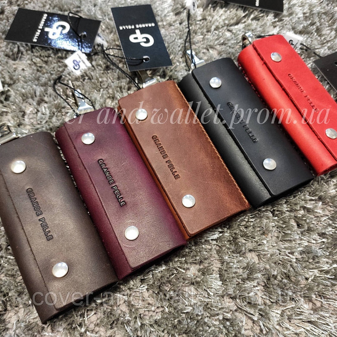 Чорна невелика шкіряна ключниця на кнопках Grande Pelle 405610 Київ - фото 5
