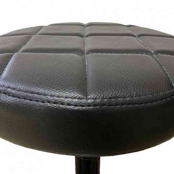 Стілець для майстра без спинки Йола на чорній ніжці Чорний Київ