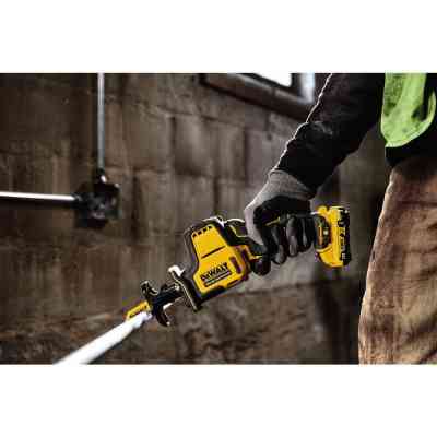 Сабельная пила DeWALT 10.8/12В XR Li-lon, 0 - 2800 ход/мин, 1.38 кг, (без АКБ и ЗУ) (DCS312N) Винница