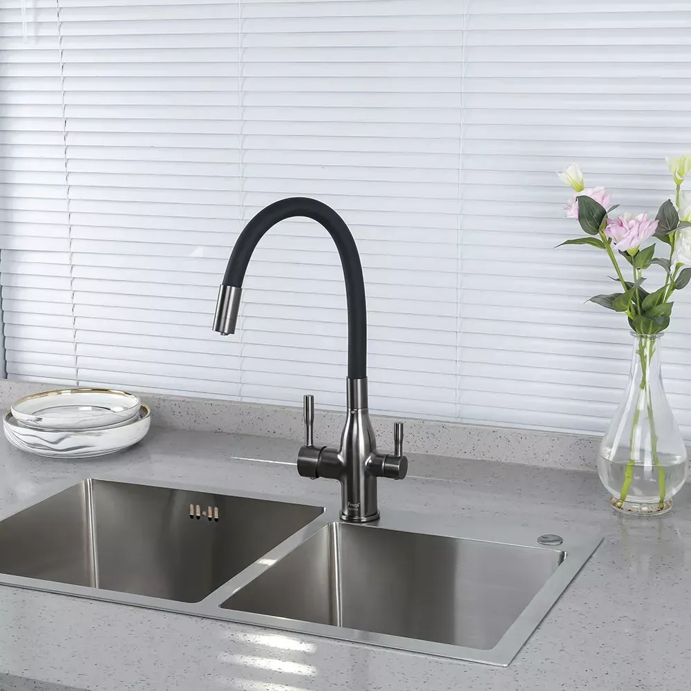 Смеситель для кухни под фильтр Frap F4396-15 с гибким изливом графит/черный Киев - изображение 2