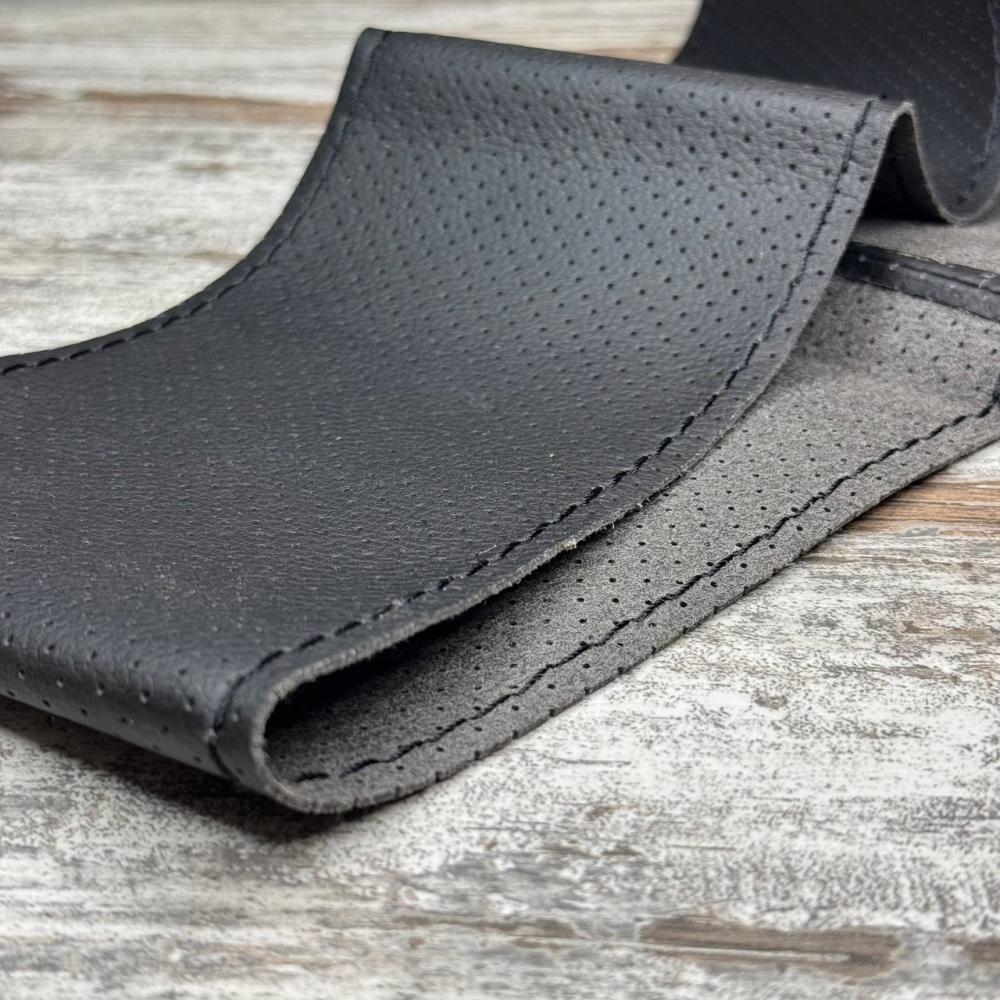 Оплетка чехол на руль из кожзама 37-38см с обтяжкой, черная, нить и игла в комплекте Киев - изображение 3