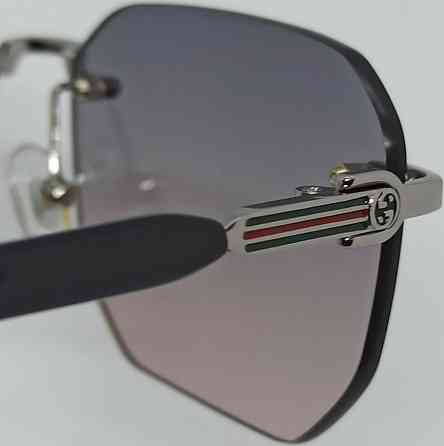 Брендові окуляри унісекс сонцезахисні сіро-рож із сірим металом. Київ