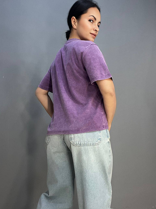 Футболка жіноча A-N 02517 варена аплікація літера "R" з камінців попереду середньої довжини one size, фіолетовий, one size Київ - фото 19