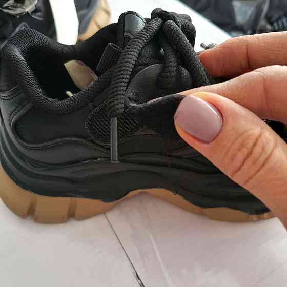 Кроссовки  для девочки подростка черные 33,34,35,36,37,38 Николаев