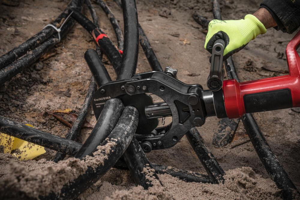 Кабелерез гидравлический аккумуляторный MILWAUKEE M18 HCC125-801C (+зар.пр., 1акум.Х8Аг, кейс) FORGETM Одесса - изображение 3