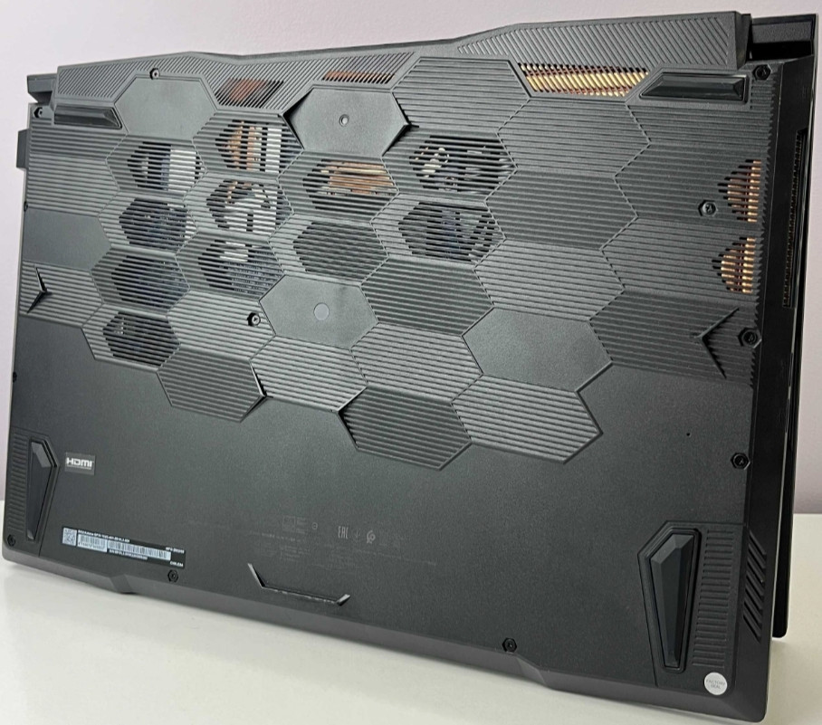 Ноутбук: MSI Katana 17.3" 144Hz. i5- 1400H RTX 3050 4Gb. RAM 8Gb. SSD 512Gb. Харків - фото 6