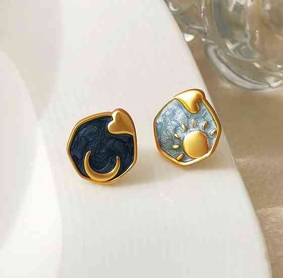 Серьги пусеты солнце и луна эмаль синие золотистые серьги гвоздики Киев
