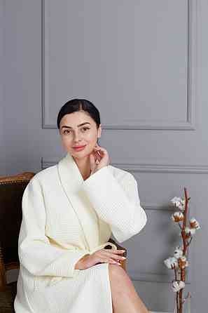 Жіночий халат вафельний Ideal Textile довгий ваніль (56860406) XL Чернівці