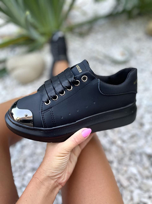 Veagia Кроссовки женские VEAGIA черные эко-шкіра 36р.-22.5см.( -1) Коломия - фото 1