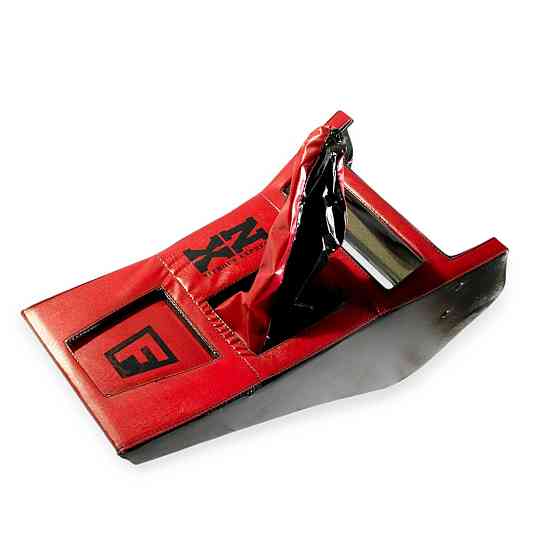 Консоль с чехлом КПП удлин. красная 2106 Мукачево