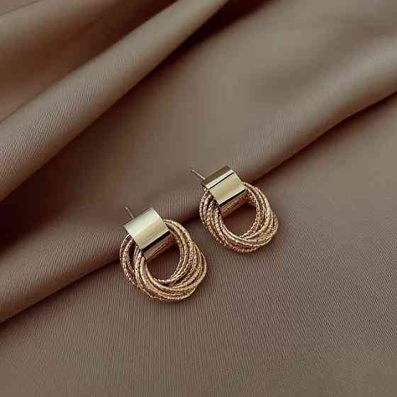 Серьги пара серёжки-пусеты золотистые минималистичный дизайн женская бижутерия серьги из железного сплава Каменец-Подольский