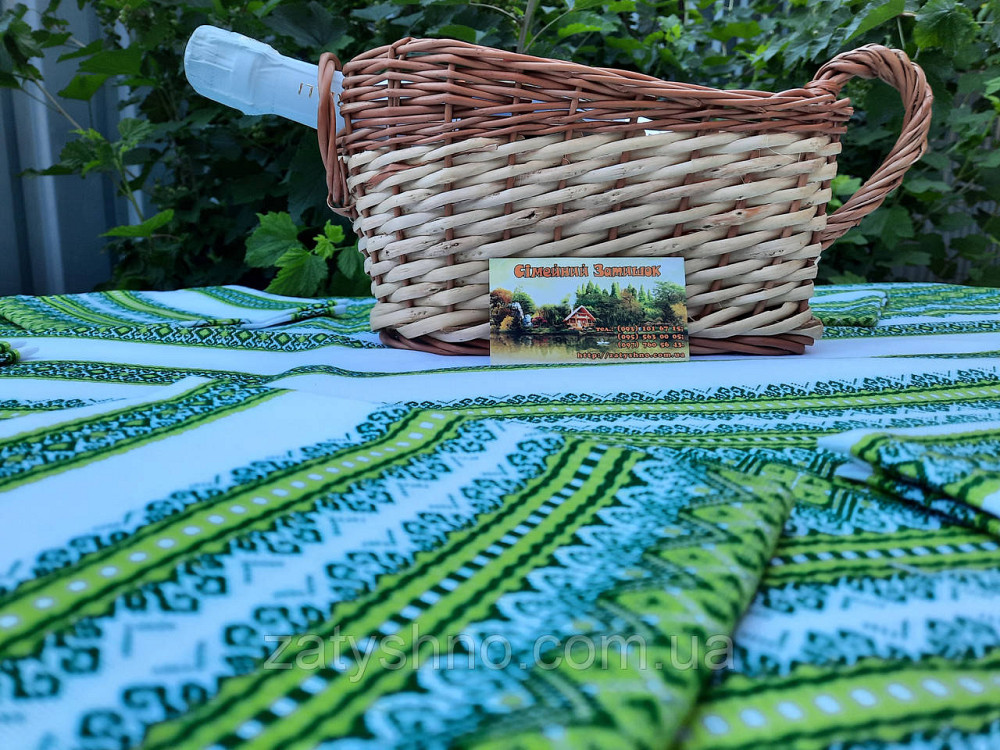 Вишита салатова скатертина на білому Київ - фото 1