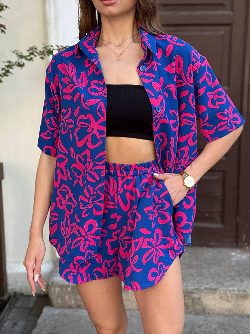 Женский легкий принтованный костюм двойка: рубашка и шорты турецкая креп-жатка Электрик, 46 Одесса - изображение 1