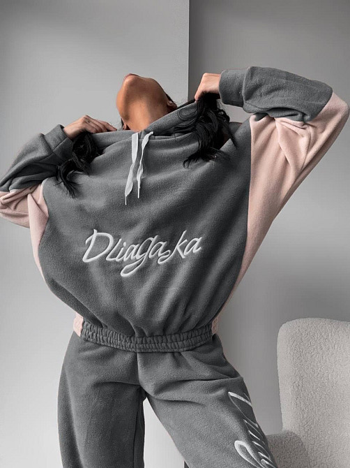 Жіночий теплий костюм з вишивкою Одеса - фото 3