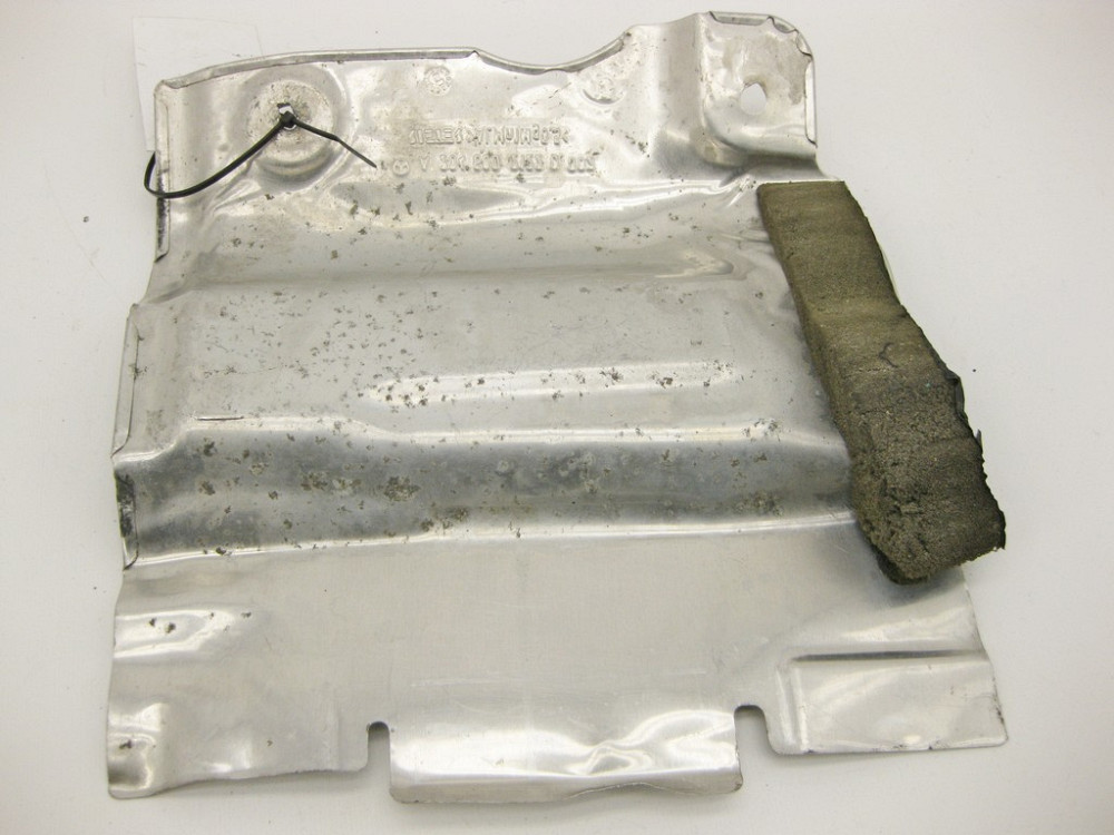 Mercedes-Benz  A2046802122 Теплозахисний екран над центральним глушником позаду E-Class C207 C-Class W204 Одеса - фото 7