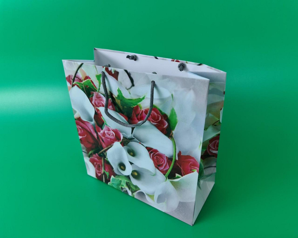 Пакет паперовий подарунковий квадратний 23*24*10 (артKV-026) (12 шт.) Харків - фото 1