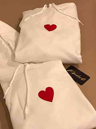 Парные теплые толстовки для влюбленных с сердцем Черновцы